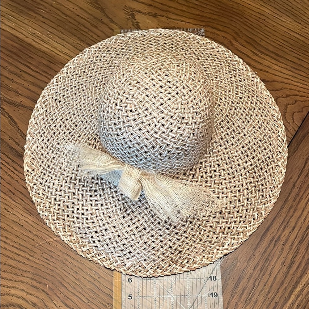 Cream‎ Wide-Brimmed Woven Hat - Picture 13 of 13